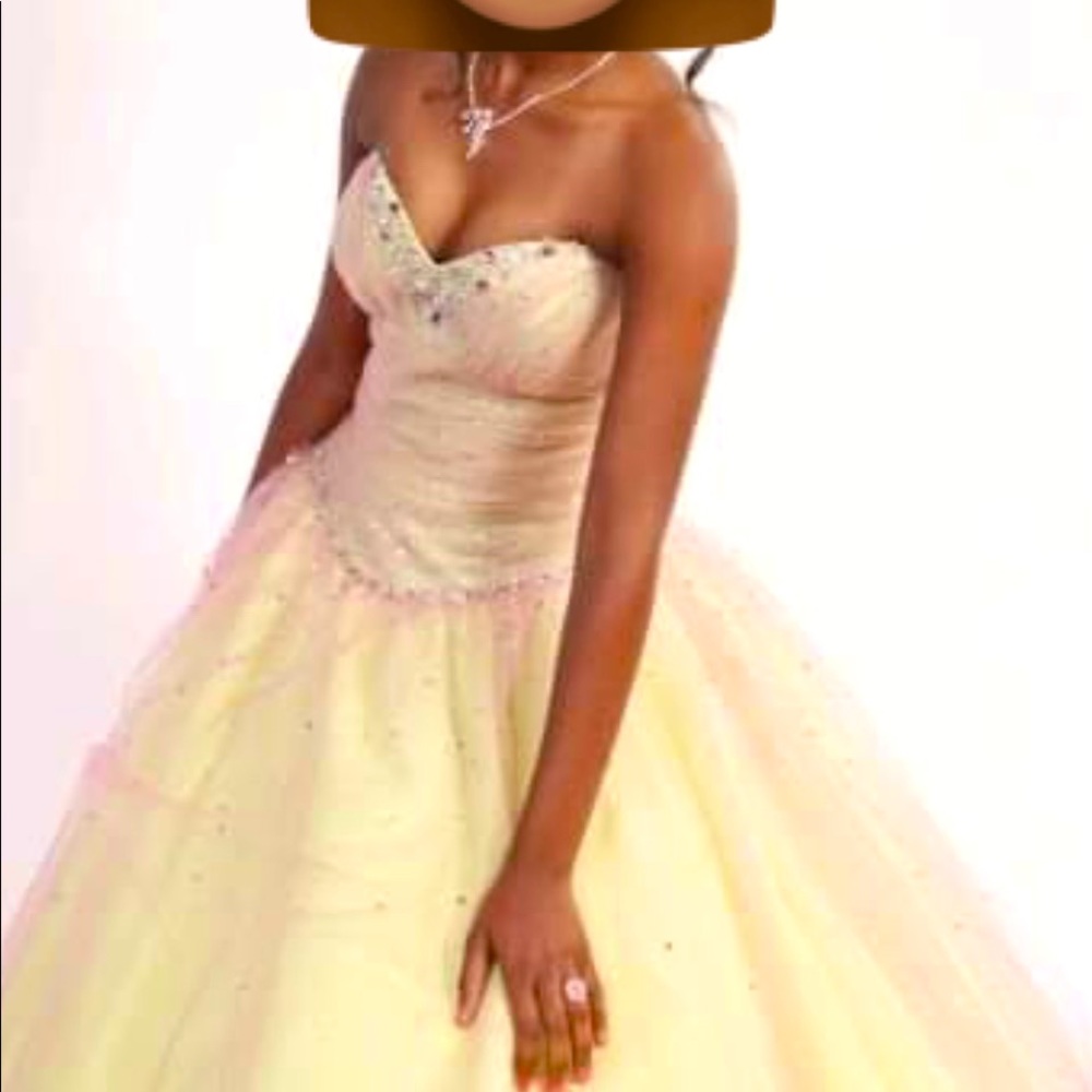 Sweet sixteen, pageant or  photo shoot